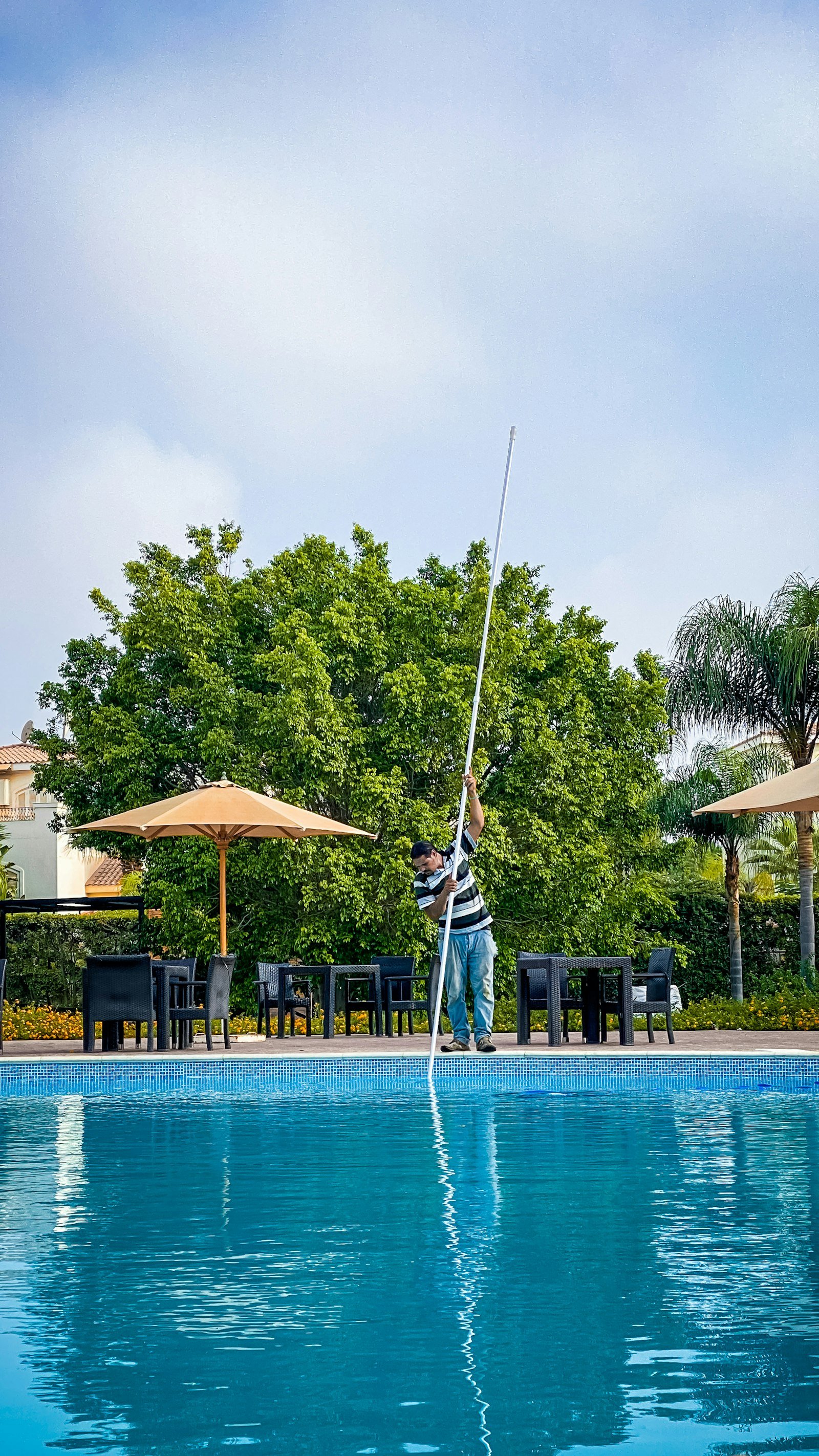 Traitement de l'eau de piscine : le guide complet pour les professionnels
